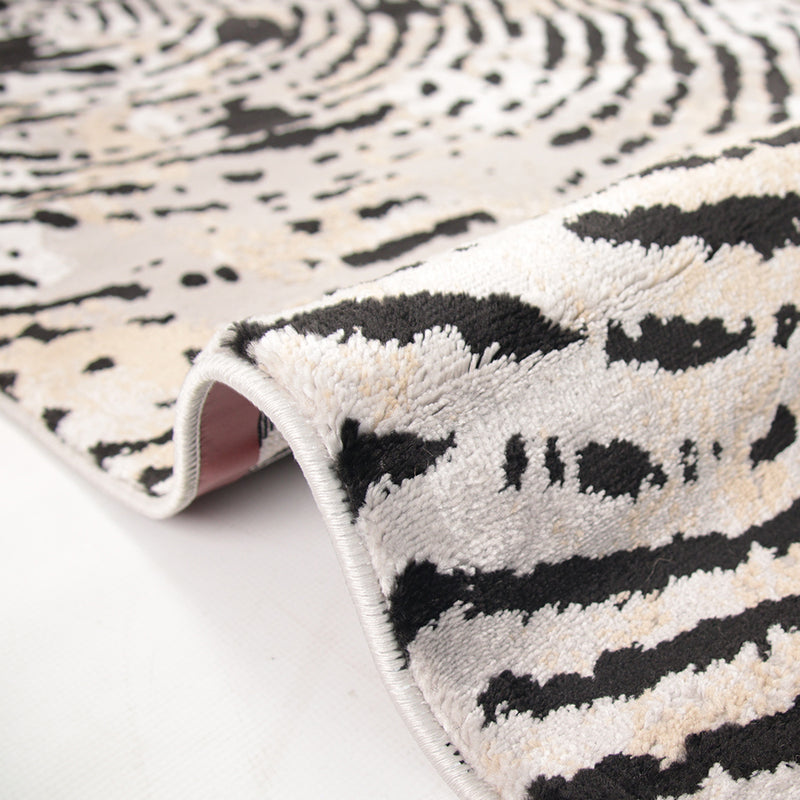 Diamond Dorell Black Rug